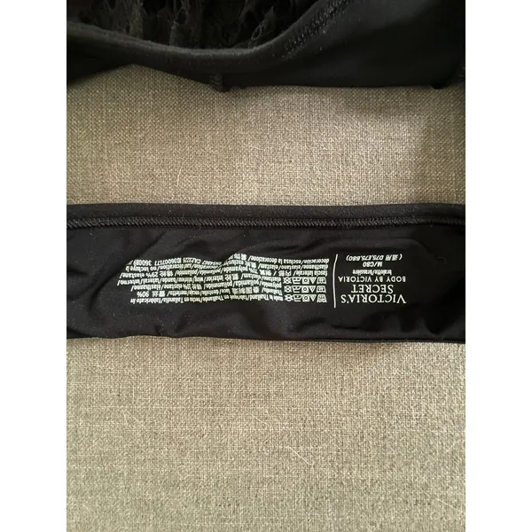 NWT Victoria's Secret bralette medium - Image 5