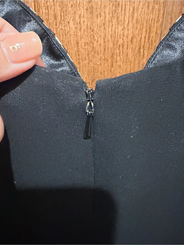 Elegant Black Beaded Spaghetti-Strap Evening Dress - Image 4