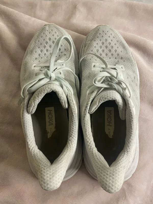 Hoka One One Clifton 9 Women's Running Shoes Size 8 - Image 6