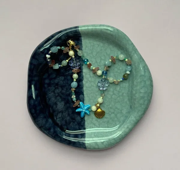 Handmade Gold Beaded Necklace - Image 4