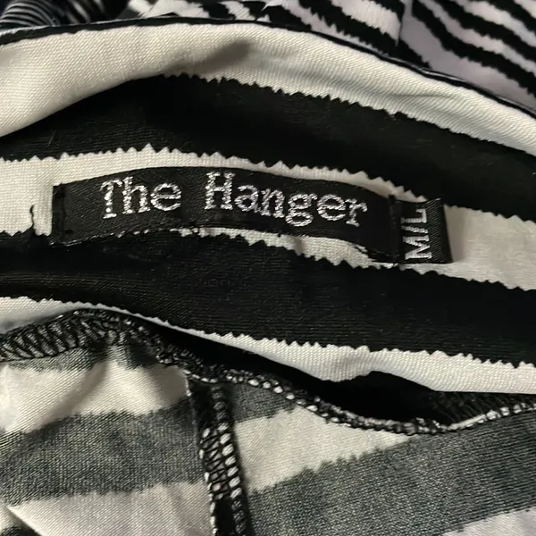 The Hanger Black & White Alternating Stripe Pattern Stretchy Pull On Pants M/L - Image 6