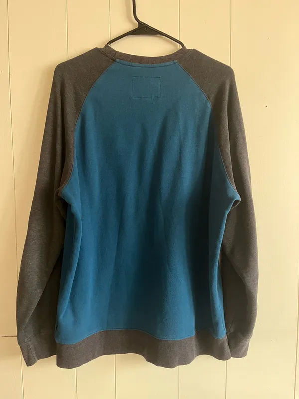 Amplify blue and gray sweatshirt - Image 6