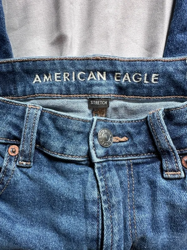 American Eagle Mom Jeans - Image 5