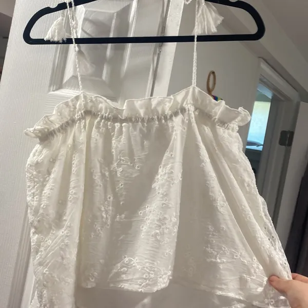 Cupcakes & cashmere womens size M white lace sleeveless flounce crop top blouse - Image 10