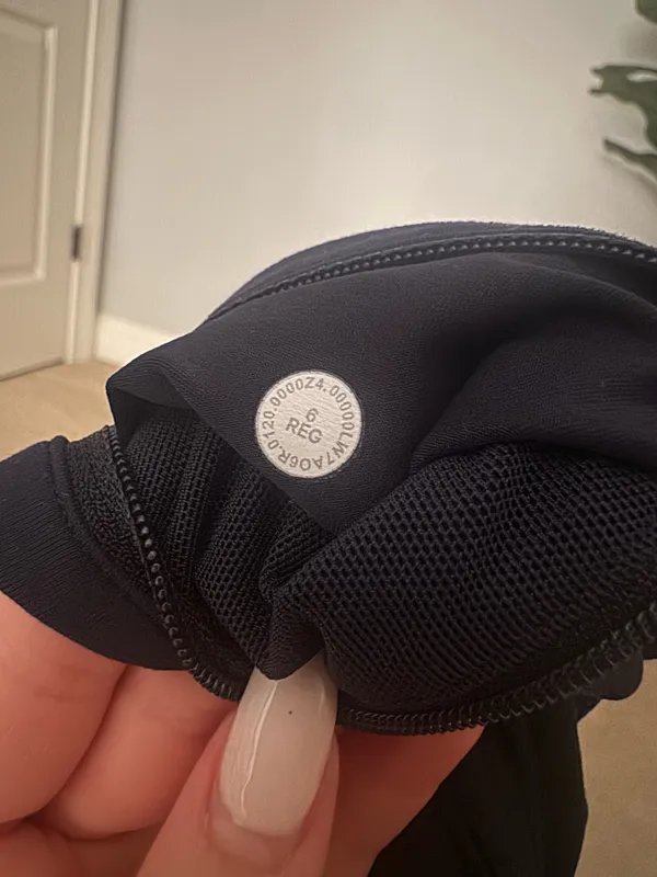 Lululemon Speed Shorts 2.5" - Image 3
