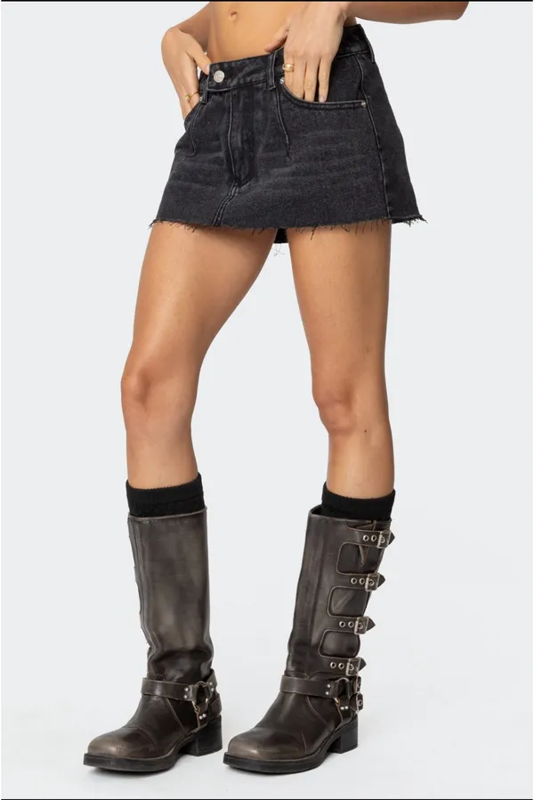 Edikted Low Rise Denim Micro Skort - Image 4