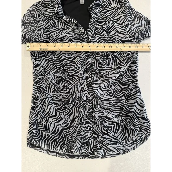 Cable & Gauge Button Up Top Small Zebra Sheer 3/4 Sleeve Travel Work Vacation - Image 5