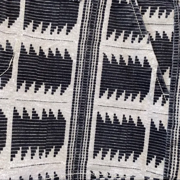 American Eagle Midi Stretch Shorts Size 8 Black Cream Tribal‎ Print Casual Summer Shorts - Image 2