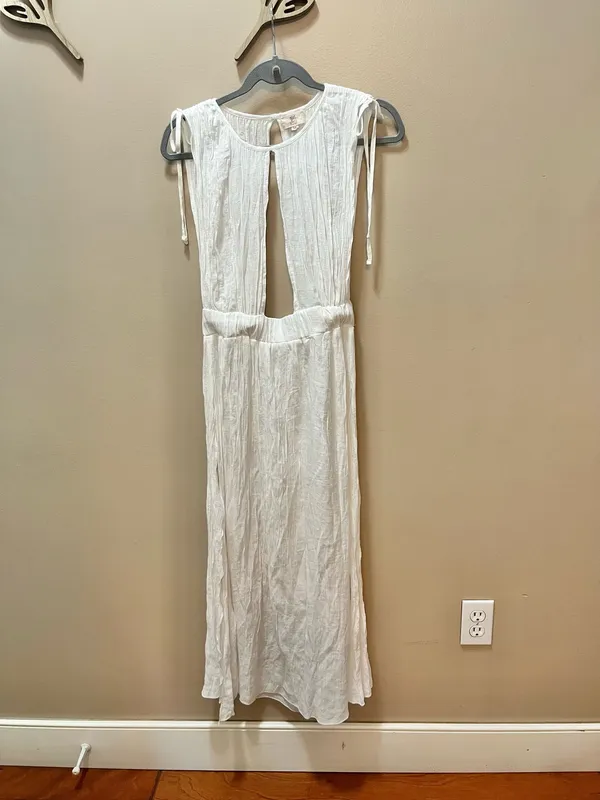 Sheer White Maxi Dress/Coverup Size Medium - Image 11