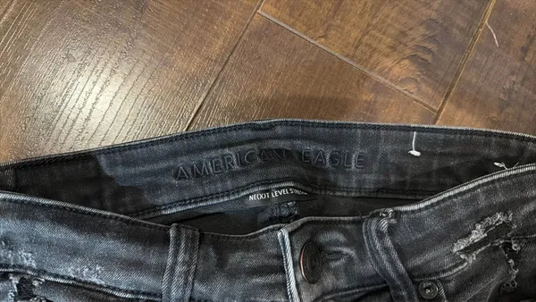 Black American Eagle Shorts Jean - Image 3