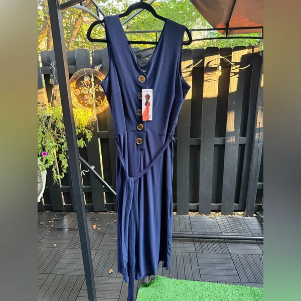 Nina Leonard Women's V-Neck Cropped Navy Sleeveless Jumpsuit Size 1X NWT - Image 3