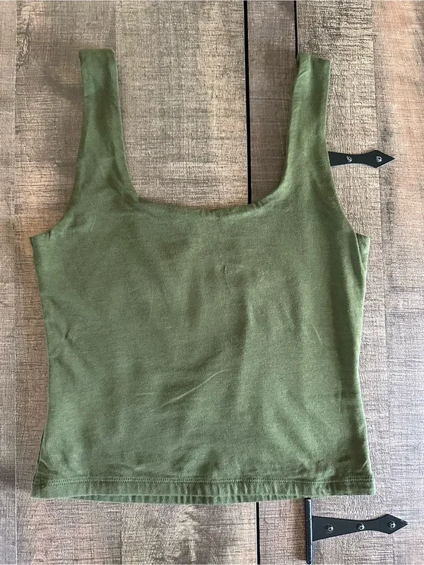 Old Navy Olive Green Crop Tank Top Women's XS Stretch Cotton Sleeveless Casual - Image 6