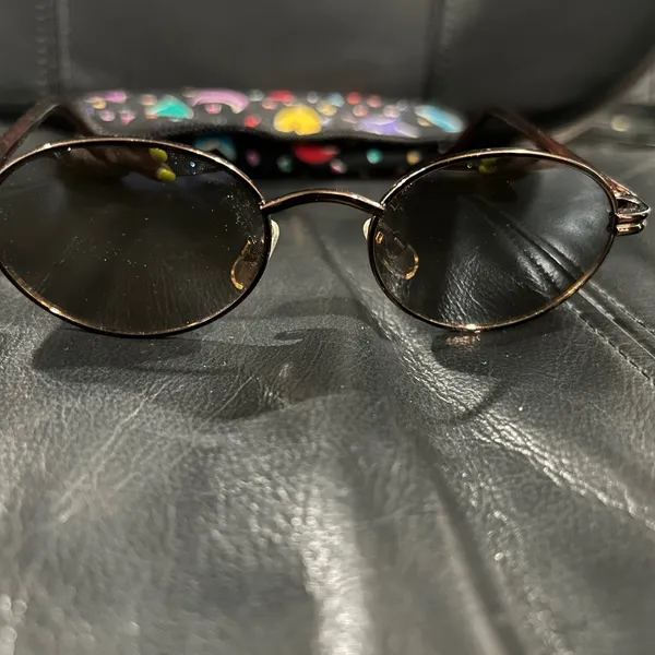 Stylish Brown Oval Sunglasses Black - Image 9