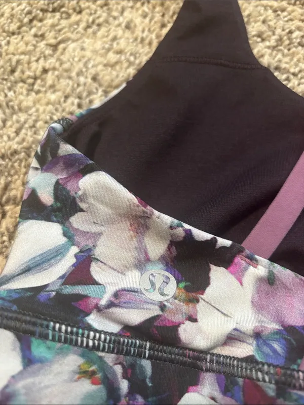 Lululemon Energy Bra size 6 - Image 4