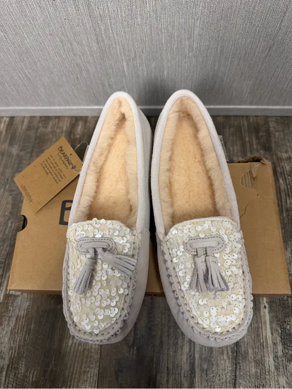 BearPaw Women’s Cream Tassel Moccasin Slipper Size 9 - Image 2