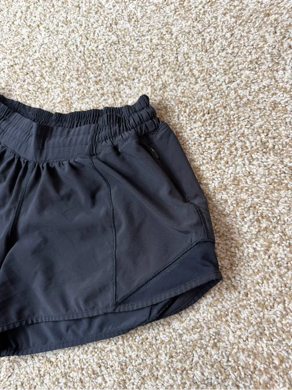 Lululemon Hotty Hot Shorts Black 3.5” Inseam Lined Run Gym Size 6 - Image 6