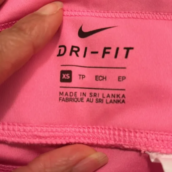 Nike biker shorts with side pockets - Image 3