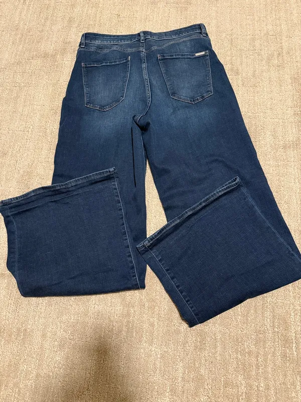 White House Black Market high-rise wide leg jeans Sz 10 - Image 5