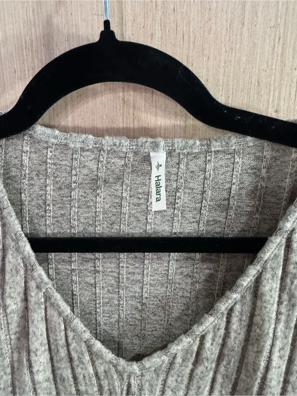 HALARA Ribbed V‑Neck Long Sleeve Fit and Flare Dress in Light Gray Size Medium - Image 2