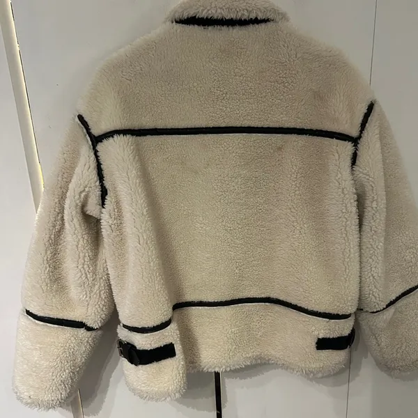 Elegant Cream Sherpa Jacket Black - Image 8