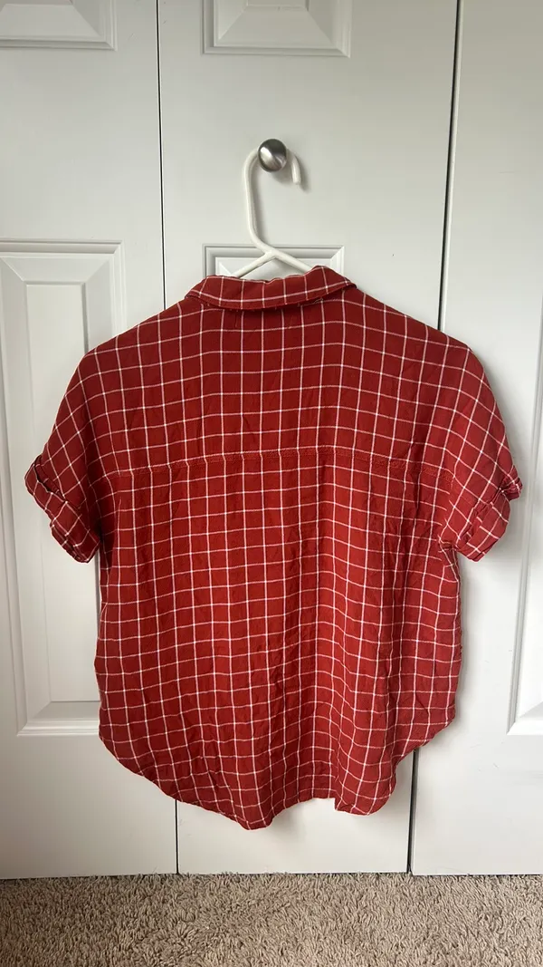 Pink Rose Deep Burnt Orange Short Sleeve Button-up - Image 3