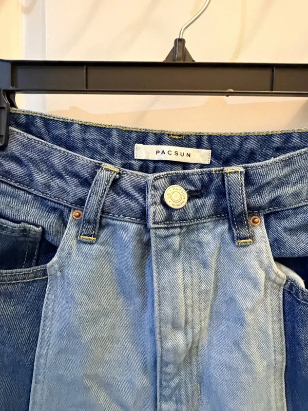 PacSun Two-Tone 90s Boyfriend Jeans Size 26 - Image 2