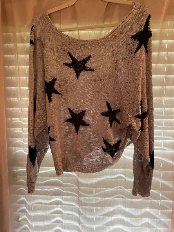 Boutique Cropped Star Sweater - Image 3