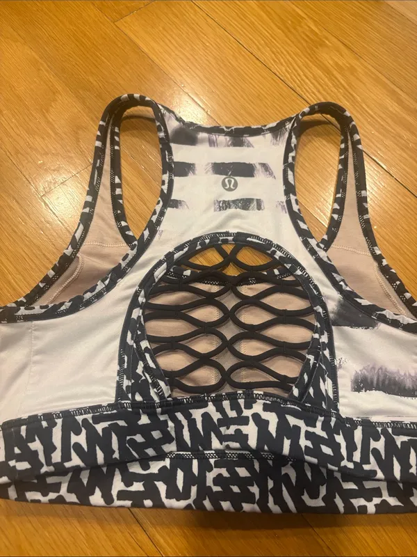 Lululemon Printed Racerback Sports Bra - White & Black - Image 3