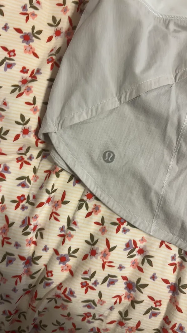 Lululemon Speed Up Shorts - Image 3