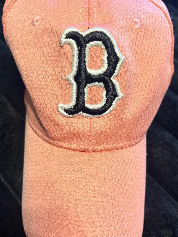 Pink Boston Red Sox Baseball Cap with Embroidered 'B' Logo - Image 2