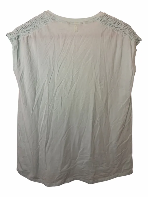 L.L. Bean Women's Pale Blue V-Neck Sleeveless Tank - Image 2