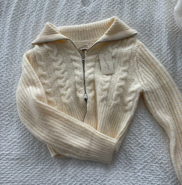 Sweater - Image 3
