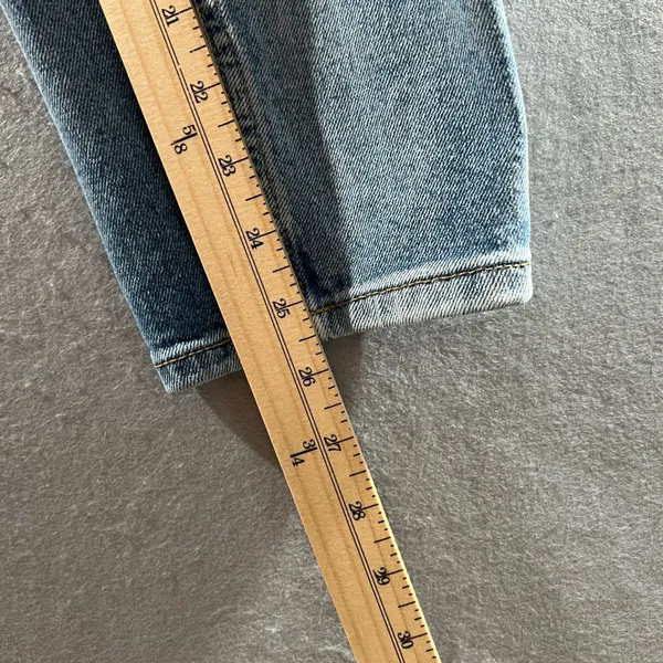893 | H&M Divided High Waisted Relaxed Mom Jeans‎ Light Wash Blue Womens 2 - Image 4