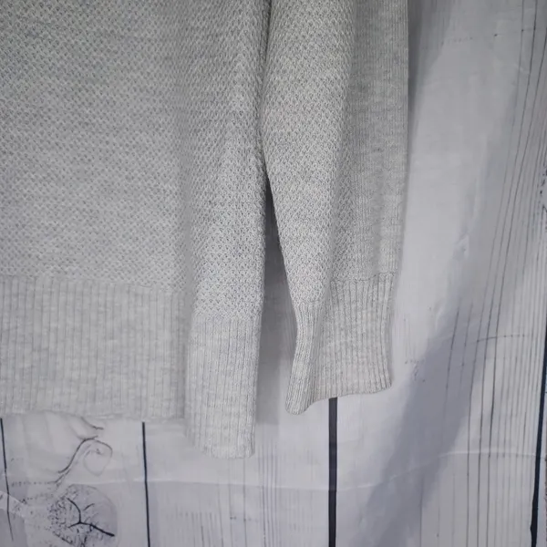 American Eagle Light Gray Cozy Minimalist Pullover Sweater - Image 12