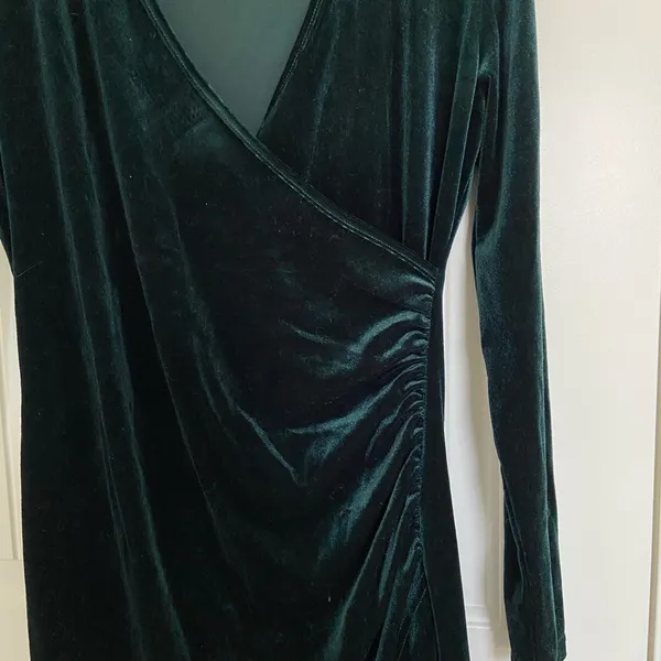 EUC | Jeceika women’s velvet dress‎ — medium - Image 3