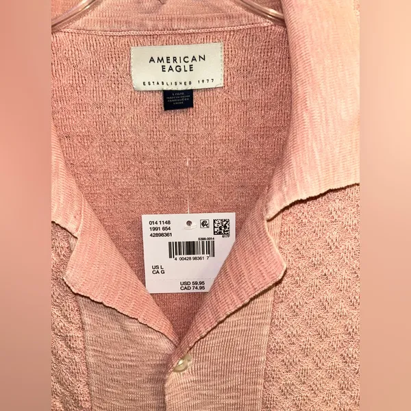 NWT! American Eagle Textured Knit Button Up Short Sleeve Shirt Coral/Pink, Large - Image 3