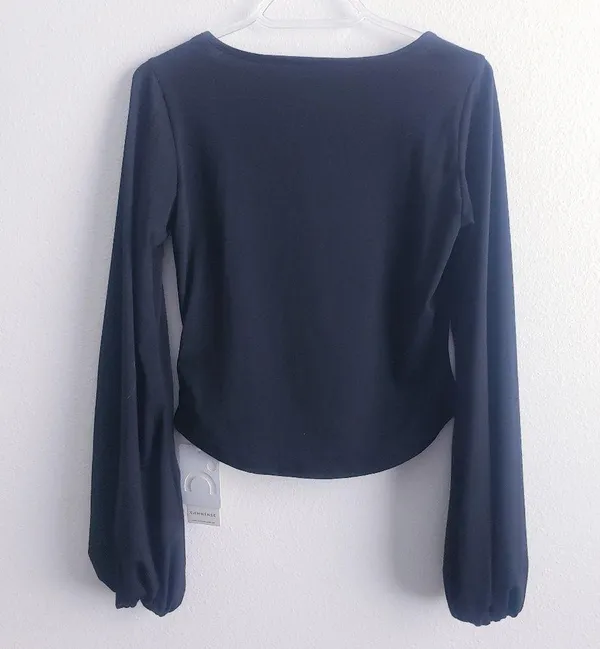 REVOLVE/Minimalist Lovers Commense Puff Sleeve Blouse - Image 6