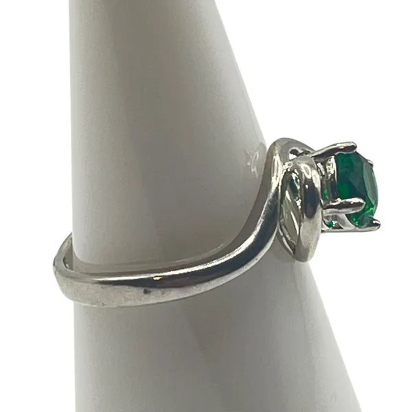 Silver Tone‎ Ring Sz 6.75 Round Cut Green Stone Prong Set Fashion Jewelry Womens - Image 3