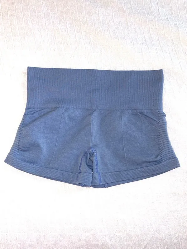 Like New Lululemon In The Flow 2" Shorts Lt Blue Seamless Yoga Pilates Gym 4 - Image 6