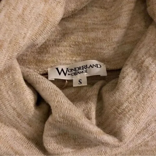Wonderland by Orange Wrap Crowl Neck Sweater Size Small - Image 8