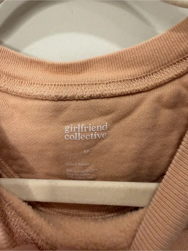 Girlfriend Collective Tan Cropped Crewneck Sweatshirt‎ Size Medium - Image 2