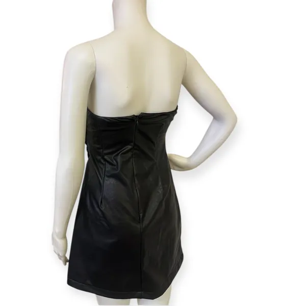 FashioNova Elegant Black Faux Leather Strapless Dress - Image 4