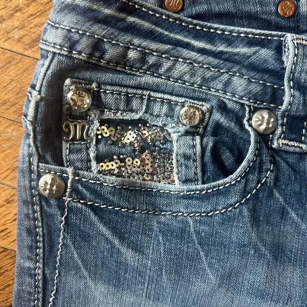 Miss Me western bling embroidered sequined distressed 30 boot jeans - Image 4