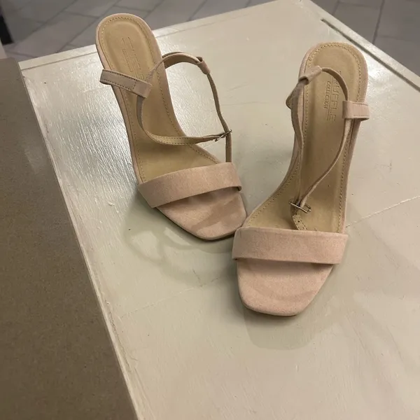 Heels Truffle Collection Chic Nude Strappy 7 see measurements-no size showing - Image 7