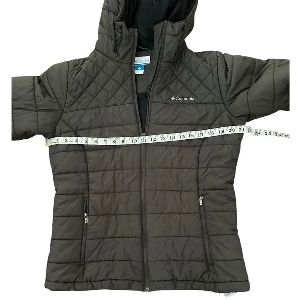 Columbia Women's Black Lightweight Puffer Jacket with Pockets and Logo Medium - Image 3