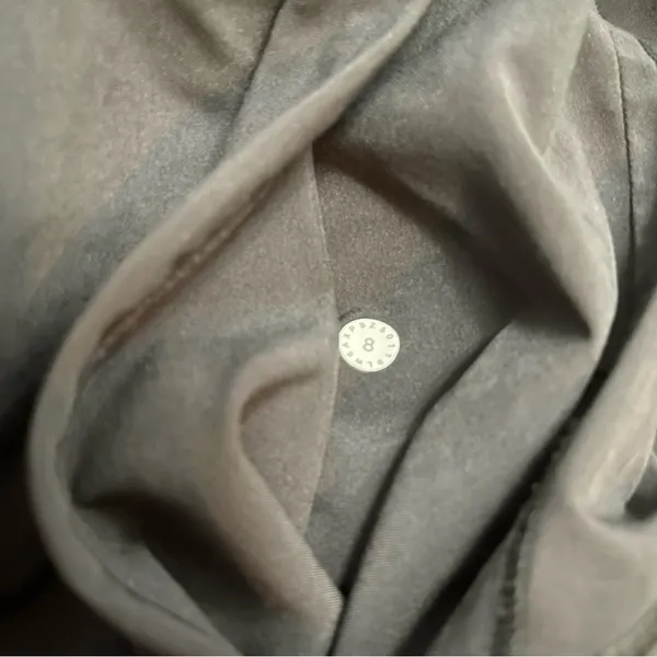 Lululemon Women’s Windbreaker Pants - Image 4