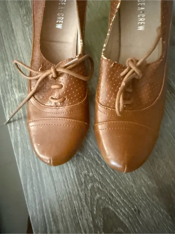 chelsea crew Brown Lace-Up Mid Heel Pumps - Image 6