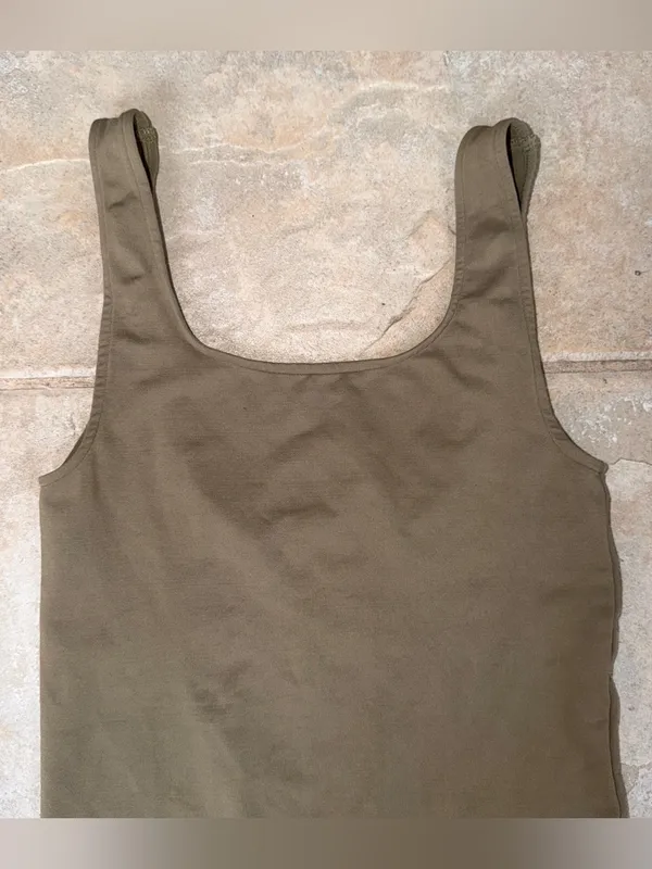 Skims Soft Smoothing Thong Bodysuit in Army Green Size XS - Image 3
