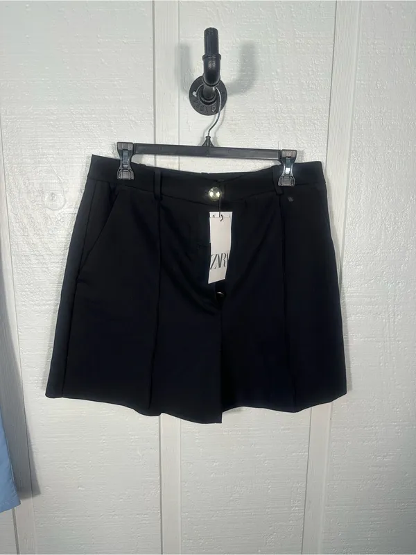 Zara Women’s Black Shorts Size XL NWT - Image 3