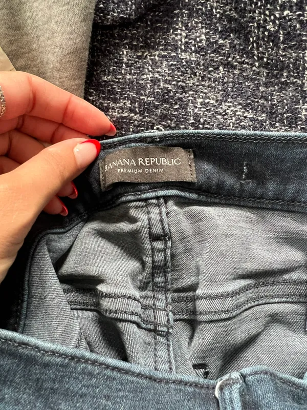 Stretchy and Comfortable Skinny Jeans - Image 8